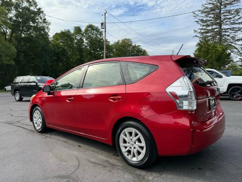 Used 2012 Toyota Prius V Two image 4