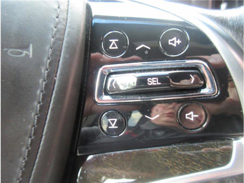 Used 2017 Cadillac Escalade Platinum image 11