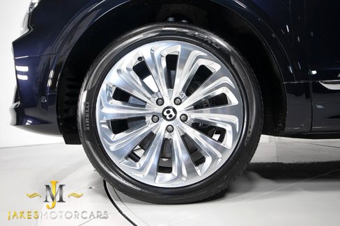 Used 2023 Bentley Bentayga Extended Wheelbase image 69