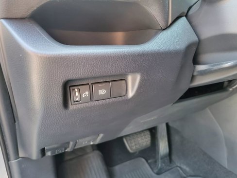 Used 2019 Toyota RAV4 LE image 19
