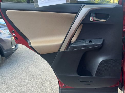 Used 2015 Toyota RAV4 XLE image 15