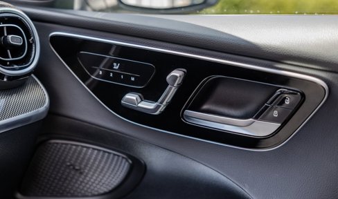 Used 2022 Mercedes-Benz C 300 Sedan image 12