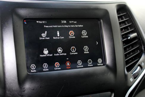 Used 2021 Jeep Cherokee Latitude Plus image 30