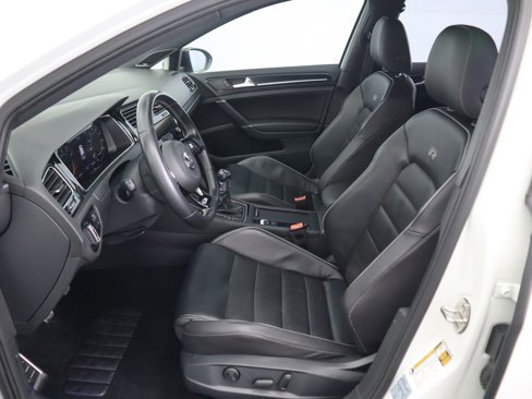 Used 2018 Volkswagen Golf R 4-Door image 20
