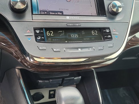 Used 2014 Toyota Avalon XLE image 27