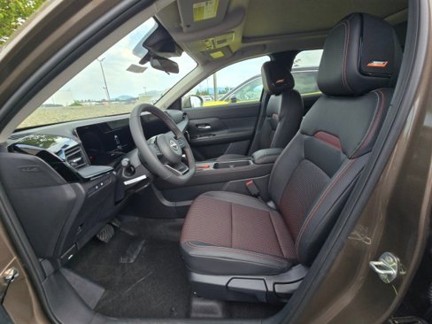 New 2025 Nissan Kicks SR w/ SR Premium Package image 22