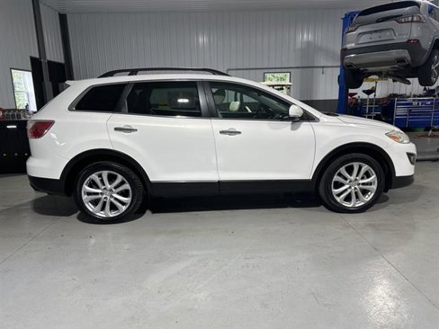 Used 2012 MAZDA CX-9 Grand Touring w/ Moonroof & Bose Audio Pkg image 8