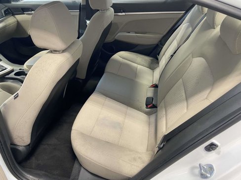 Used 2019 Hyundai Elantra SE image 9