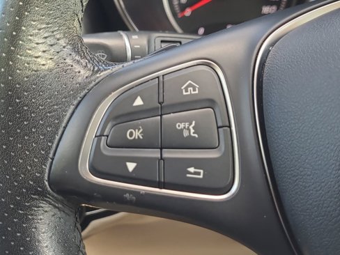 Used 2018 Mercedes-Benz GLC 300 image 24
