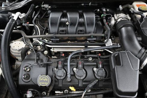 Used 2016 Ford Taurus SE image 29