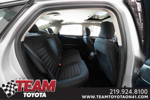 Used 2017 Ford Fusion SE image 24