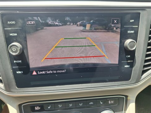 Used 2021 Volkswagen Atlas SE image 15