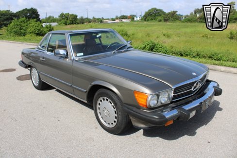 Used 1987 Mercedes-Benz 560 SL image 9