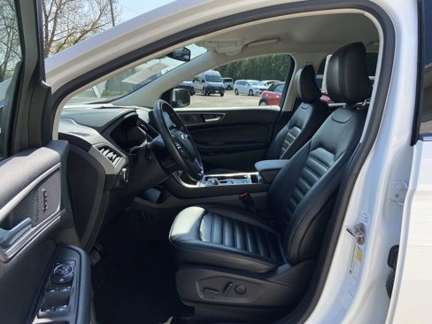Used 2022 Ford Edge SEL image 11