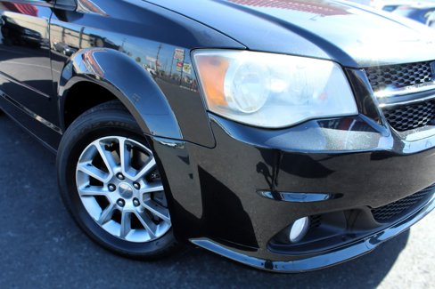 Used 2013 Dodge Grand Caravan R/T w/ Safety Sphere Group image 18