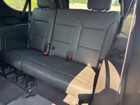 Used 2021 Chevrolet Suburban LT image 13