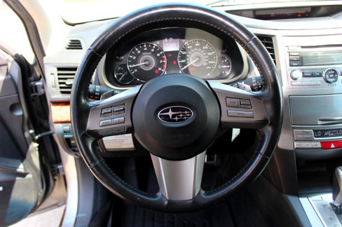 Used 2011 Subaru Outback 2.5i Limited image 21