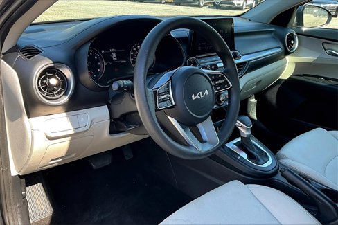 Used 2023 Kia Forte LXS image 15