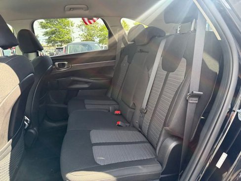 Used 2021 Kia Sorento LX image 14