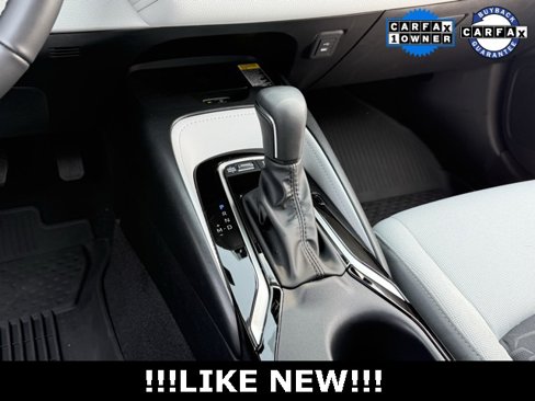 Used 2025 Toyota Corolla SE w/ SE Package image 20