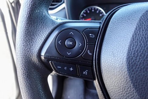 Used 2019 Toyota RAV4 LE image 15