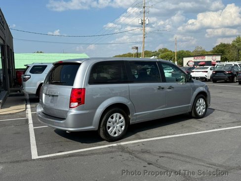 Used 2019 Dodge Grand Caravan SE image 14