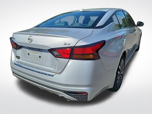 Used 2023 Nissan Altima 2.5 SV w/ SV Premium Package image 5