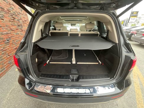 Used 2021 Mercedes-Benz GLB 250 4MATIC w/ Premium Package image 25