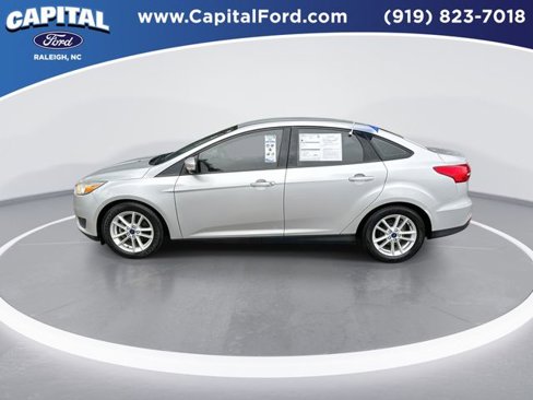 Certified 2017 Ford Focus SE image 5