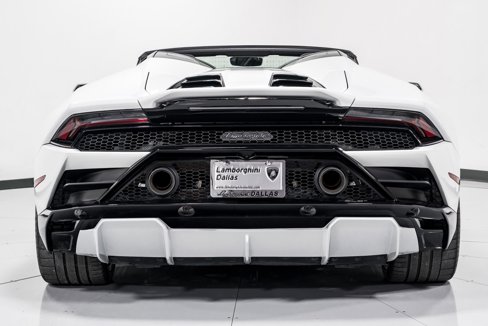 Used 2023 Lamborghini Huracan EVO image 4