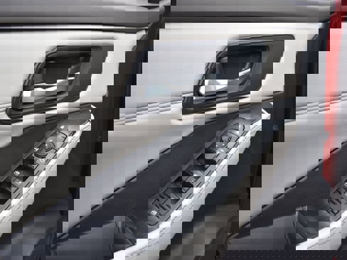 Used 2022 Nissan Rogue SV w/ SV Premium Package image 11