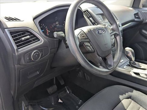 Used 2017 Ford Edge SE w/ Cargo Accessory Package image 5