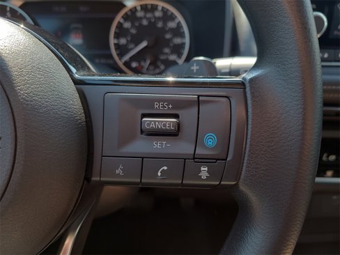Used 2023 Nissan Rogue SV image 26