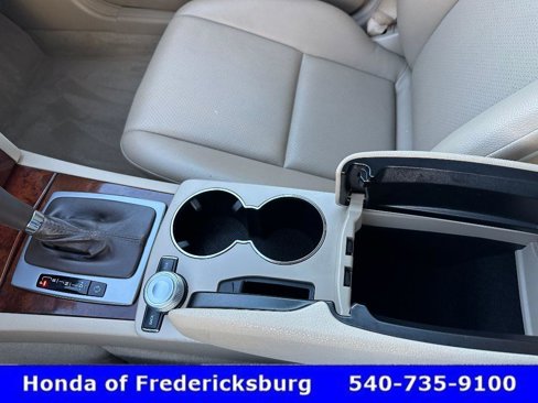 Used 2011 Mercedes-Benz C 300 Sport image 22