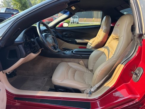 Used 2004 Chevrolet Corvette Convertible w/ Preferred Equipment Group image 8