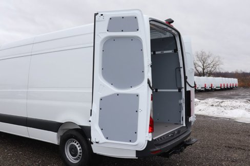 Used 2022 Mercedes-Benz Sprinter 2500 image 13