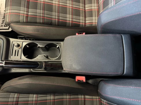 Used 2015 Volkswagen GTI S image 37