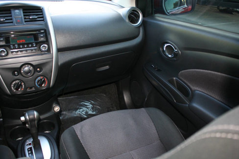 Used 2017 Nissan Versa SV image 18