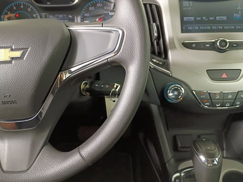 Used 2017 Chevrolet Cruze LS image 29