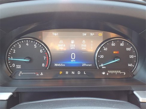 Used 2022 Ford Explorer XLT w/ Equipment Group 202A image 9