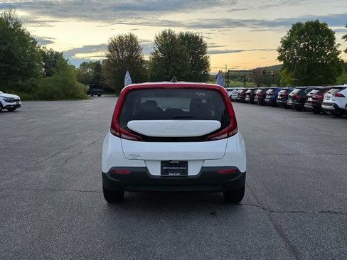 Certified 2022 Kia Soul LX w/ Technology Package image 7