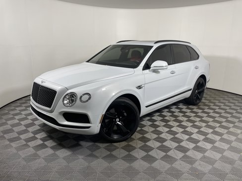 Used 2019 Bentley Bentayga image 1