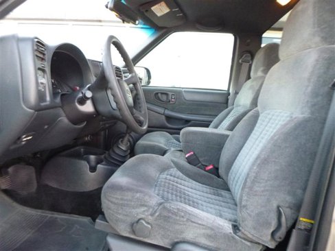 Used 2001 Chevrolet S10 Pickup LS w/ Preferred Equipment Group image 6