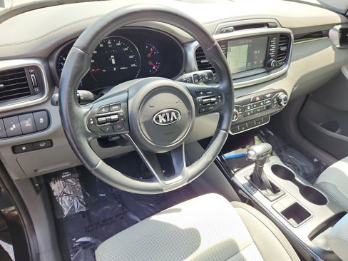 Used 2018 Kia Sorento SX image 15