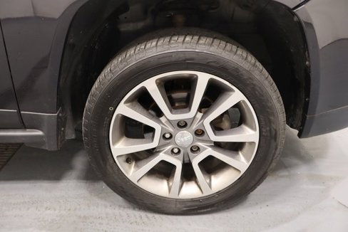 Used 2014 Jeep Compass Limited image 27