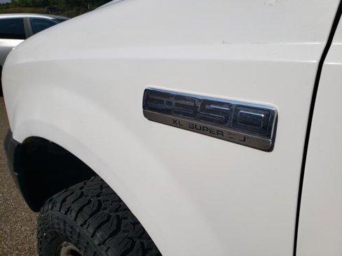 Used 2006 Ford F350 XL image 25