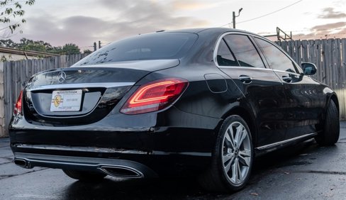 Used 2019 Mercedes-Benz C 300 Sedan w/ Premium Package image 5
