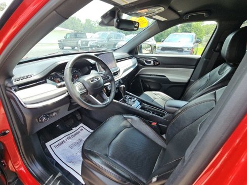 Used 2023 Jeep Compass Limited image 11