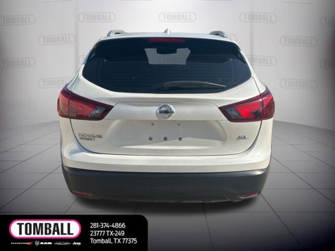 Used 2017 Nissan Rogue Sport SL w/ SL Premium Package image 3