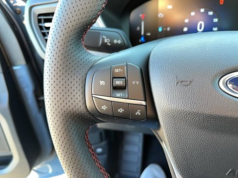 New 2025 Ford Escape ST-Line w/ Equipment Group 301A image 17
